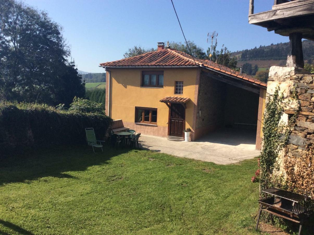 Casa Nueva Pensionat Salas  Exteriör bild